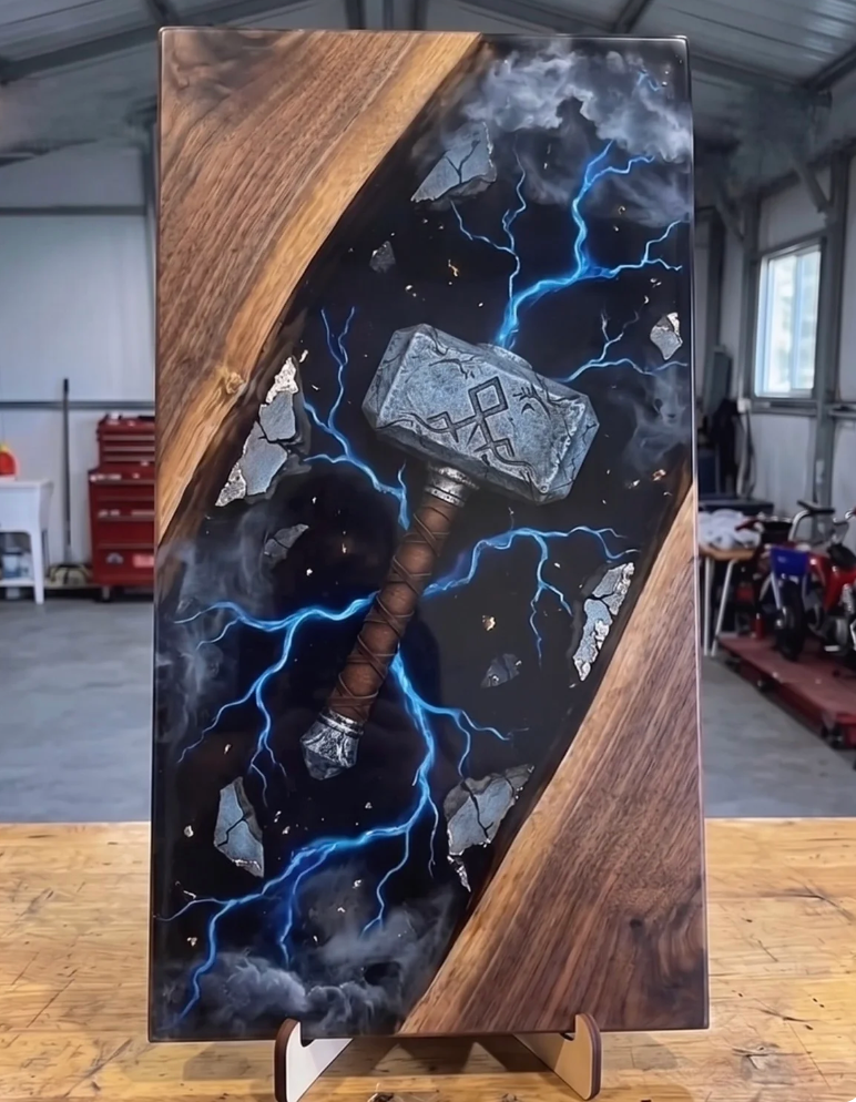 [PRE-ORDER] Thor Resin Cutting board